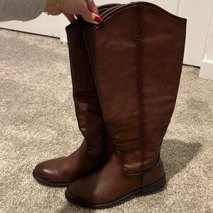 Brown Knee-High Women's Boots